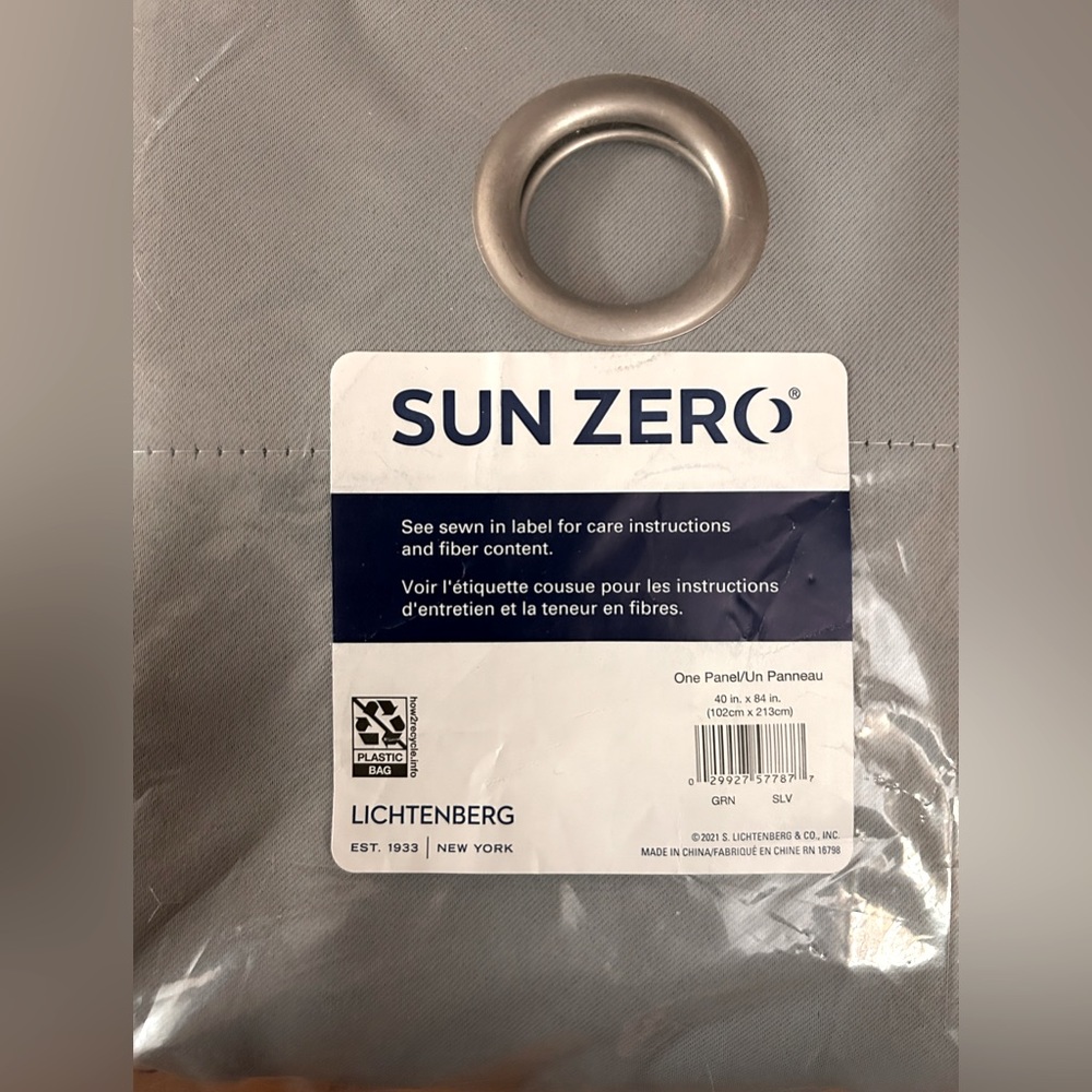 SUNZERO 2 panels NIB 40x84 gray/silver blackout curtains 🎉host pic with grommet